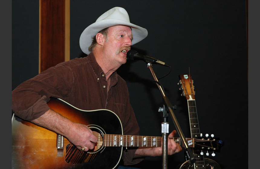 Wyoming singer-songwriter Michael Hurwitz regaled participants with tunes and stories at the Opening Reception.